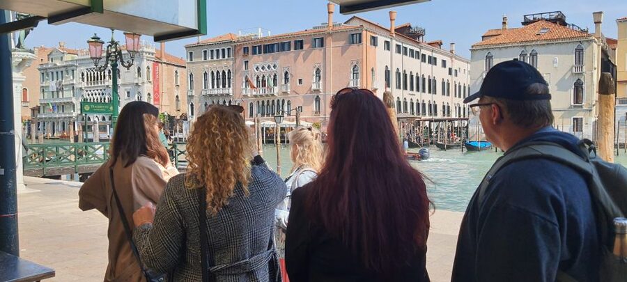 Venice: Walking Guided Tour of the City Must-See Sites - Why this route works as a first look at Venice