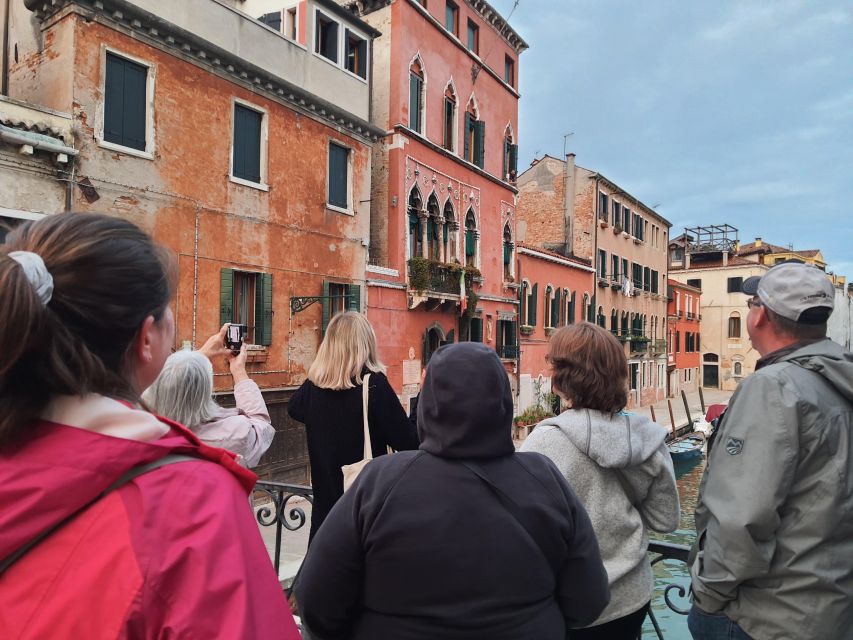 Venice: Walking Guided Tour of the City Must-See Sites - San Polo and the walk toward Rialto