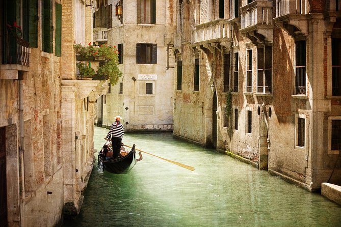 Venice Walking Tour and Gondola Ride - A practical first look at the Venice tour