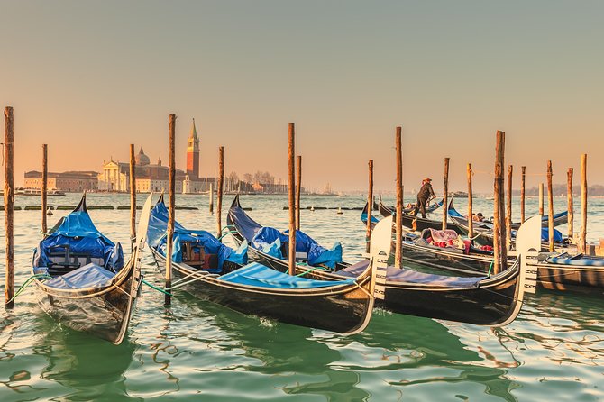 Venice Walking Tour and Gondola Ride - Timing, group size, and physical demands
