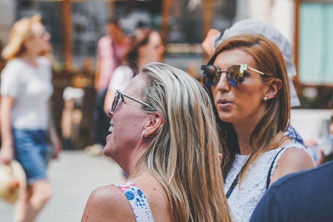 Verona Highlights Walking Tour in Small-group - Roman Verona at the Arch of Gavi and Porta Borsari
