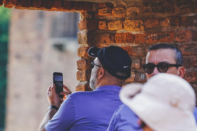 Verona Highlights Walking Tour in Small-group - The Arena: Verona’s great Roman showplace