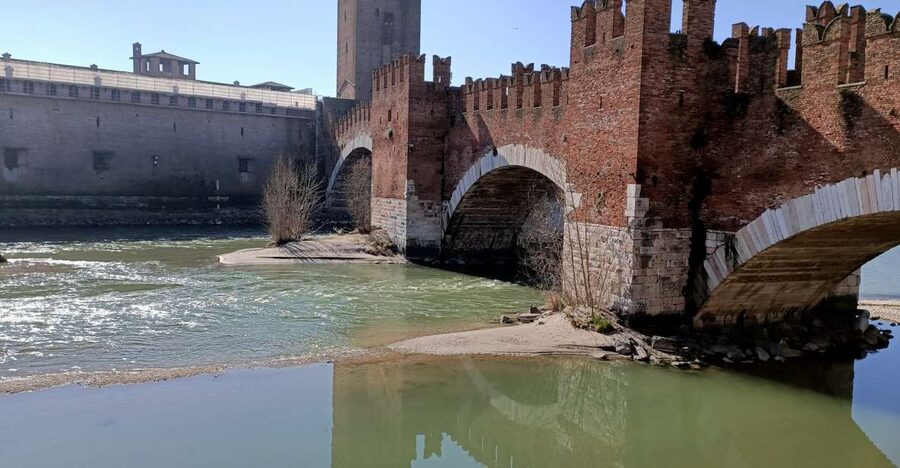 Verona: History and Hidden Gems Guided Walking Tour - Roman Verona along the Corso