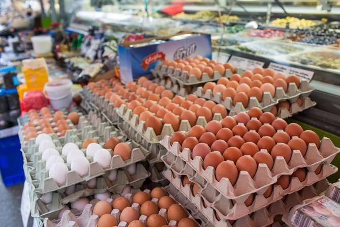 Vienna for Food Lovers: Cafés, Markets & Austrian Cuisine - The Würstelstand finish