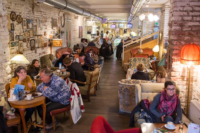 Vienna for Food Lovers: Cafés, Markets & Austrian Cuisine - How much walking, waiting, and eating to expect