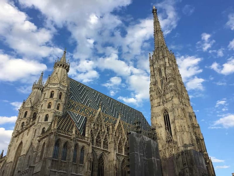 Vienna: Small Group Guided Walking Tour of City Highlights - Why this two-hour walk works well in Vienna