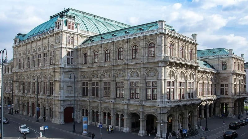 Vienna: Small Group Guided Walking Tour of City Highlights - The Opera, National Library, and Spanish Riding School