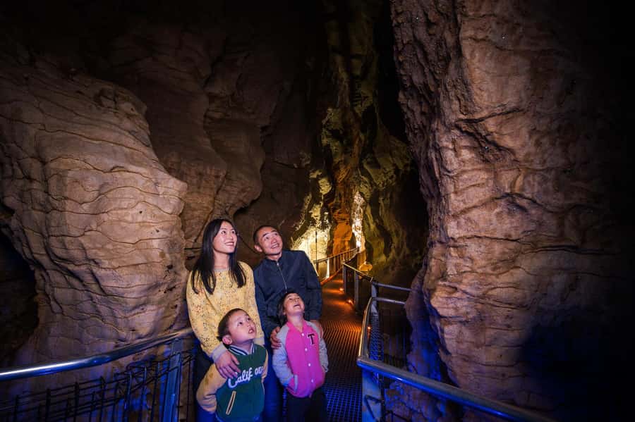Waitomo Caves: Ruakuri Glowworm Cave Guided Walking Tour - The Drum Passage and the sound of underground water