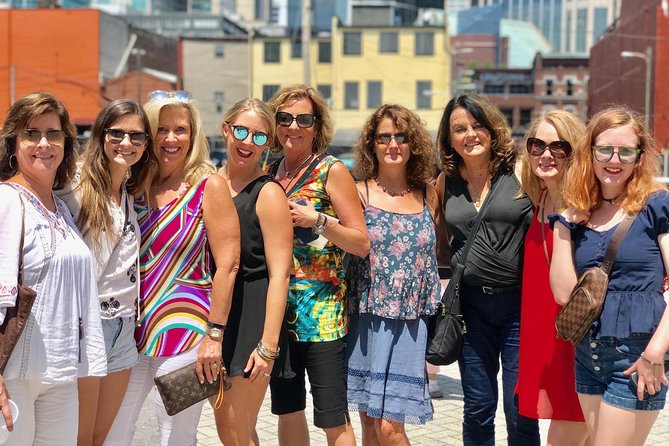 Walking Food & Drink Tour of Downtown Nashville - How the small group changes the experience