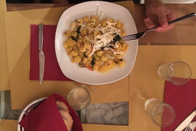Walking Food Tour of Florence with Tastings and Wine - Why food is a smart way to see Florence