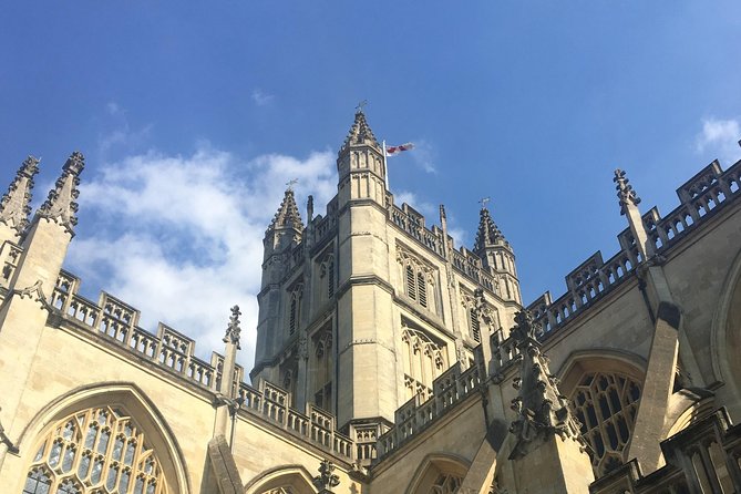 Walking Tour of Bath with Blue Badge Tourist Guide - Beginning beside Bath Abbey