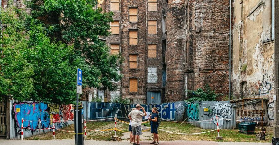 Warsaw: Warsaw Ghetto Private Walking Tour with Hotel Pickup - Ghetto wall fragments and the last surviving street
