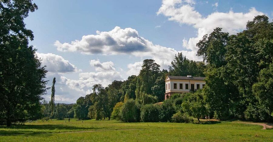 Weimar: Old Town Guided Walking Tour - Guide style and the level of information