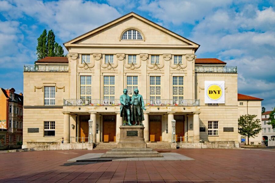 Weimar: Scavenger Hunt Self-Guided Walking Tour - Pickup, walking comfort, and access