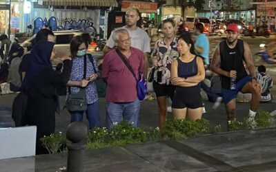 Yogyakarta: Nighttime Walk and Food Tour