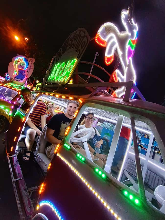 Yogyakarta: Nighttime Walk and Food Tour - Alun-Alun Kidul and the playful finish