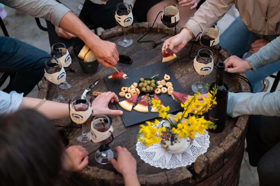 Zadar: Food Tasting & Old Town Walking Tour - Why this tour works in Zadar