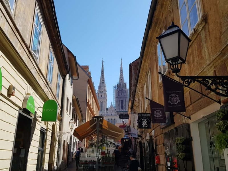 Zagreb: City and WWII Tunnels Walking Tour - Dolac Market: a useful taste of daily Zagreb