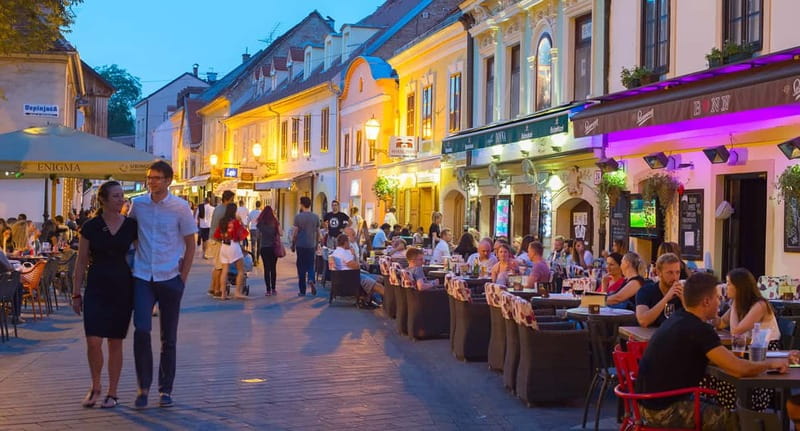 Zagreb: City and WWII Tunnels Walking Tour - The funicular and the climb to Gradec