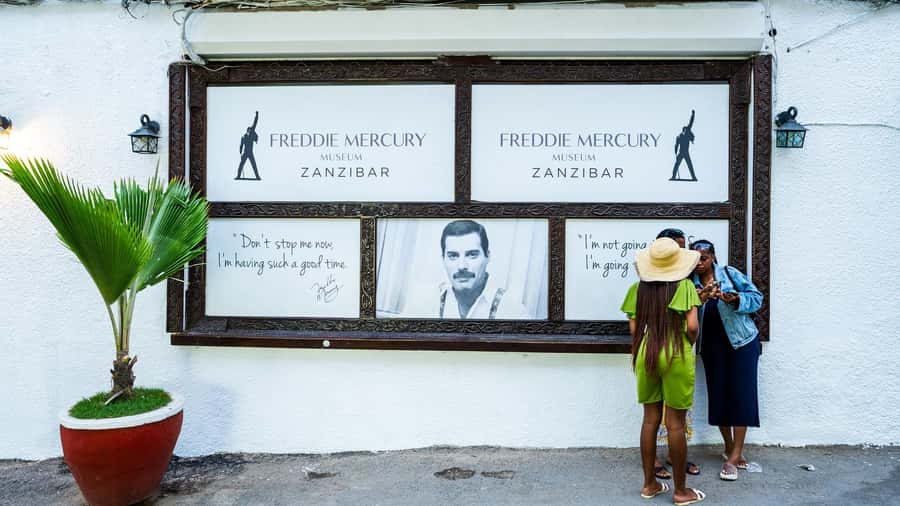 Zanzibar: Stone Town Historical Cultural Walking Guided Tour - Guide quality shapes the whole experience