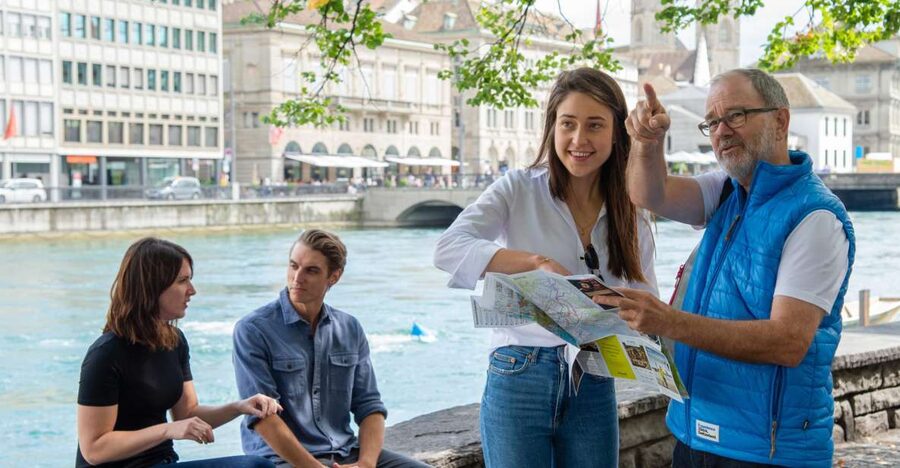 Zurich Old Town Walking Tour: 2-Hours - How much walking is involved?